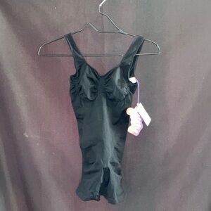 NWT YITTY Women's Black Shapewear Bodysuit size M/L BUTT SHAPER